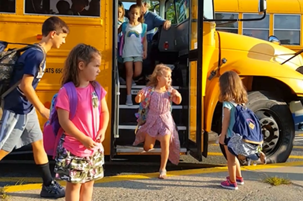 Students Arrive for 1st Day of School (Video)